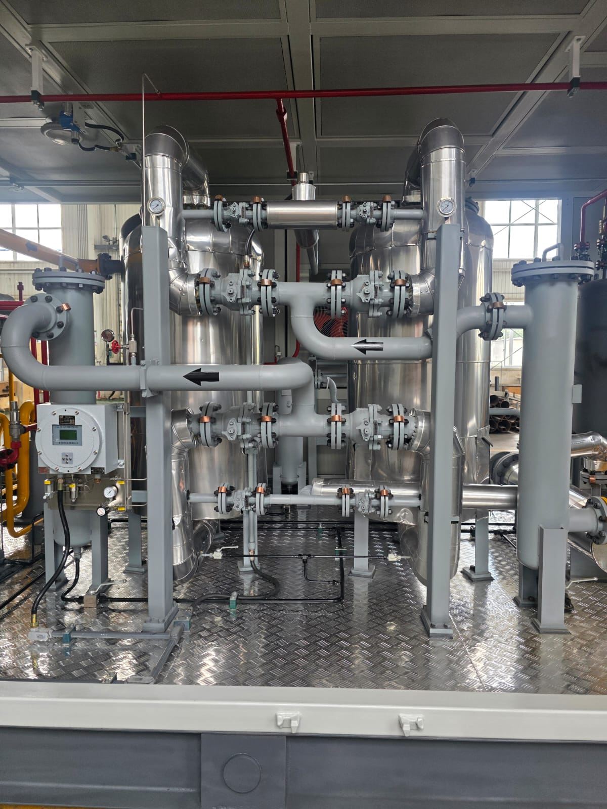 Gas dehydration and purification unit